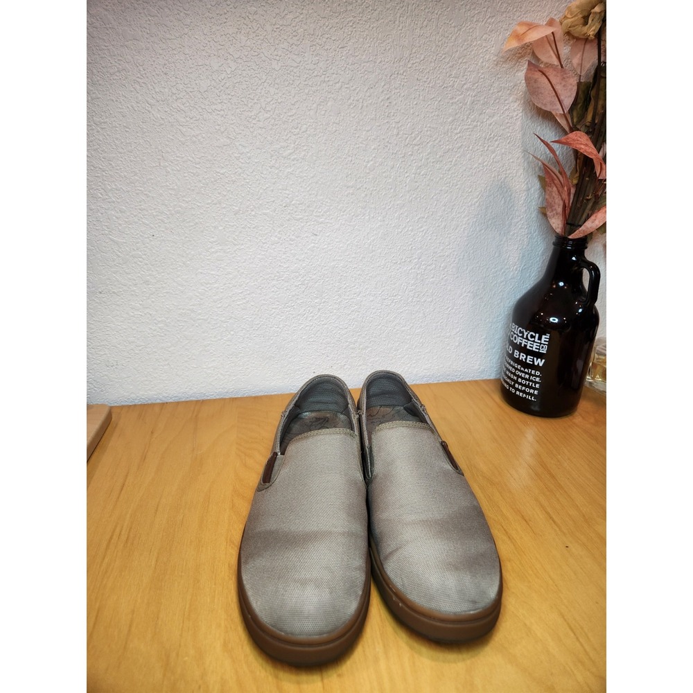 OluKai Kahu Men's 8.5 Slip-On‎ Canvas Shoes Tan Brown Non-Marking Sole